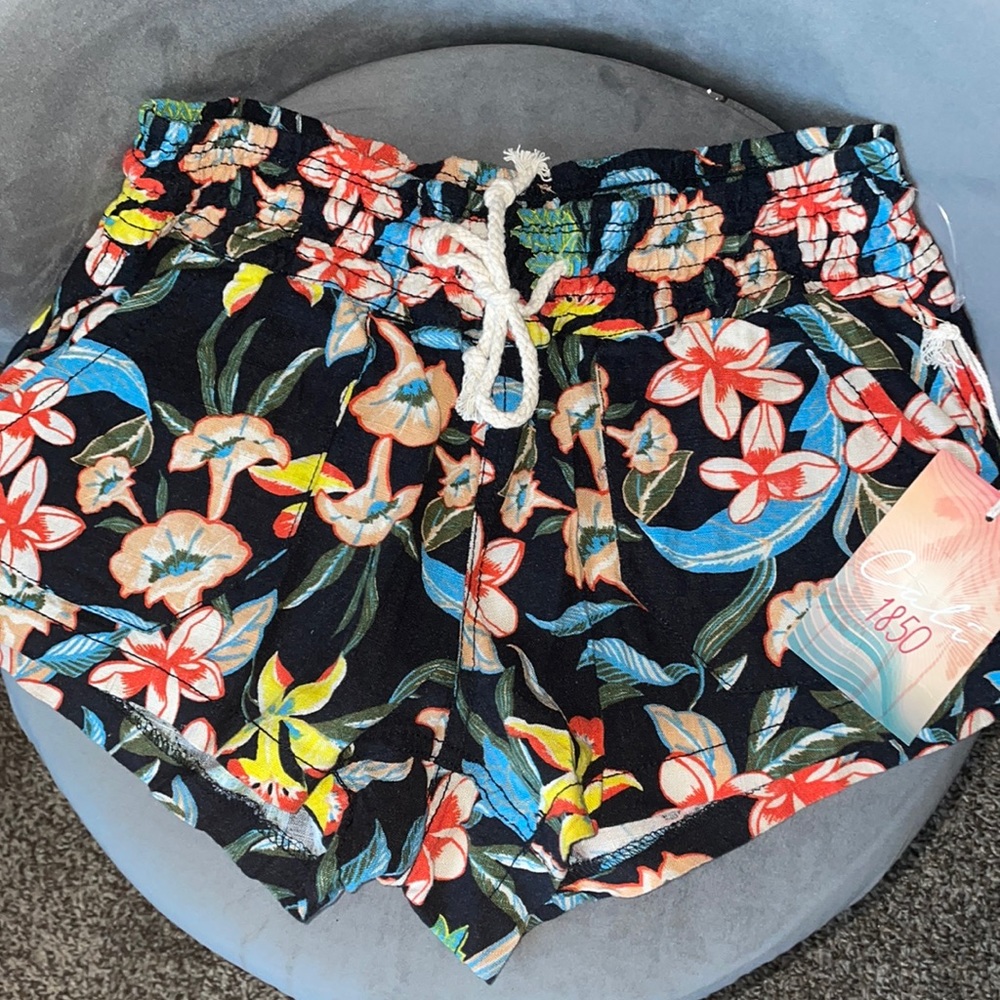 Floral summer shorts. New with tag